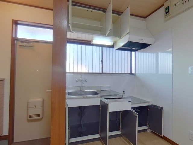 栄ハウス キッチン上下収納