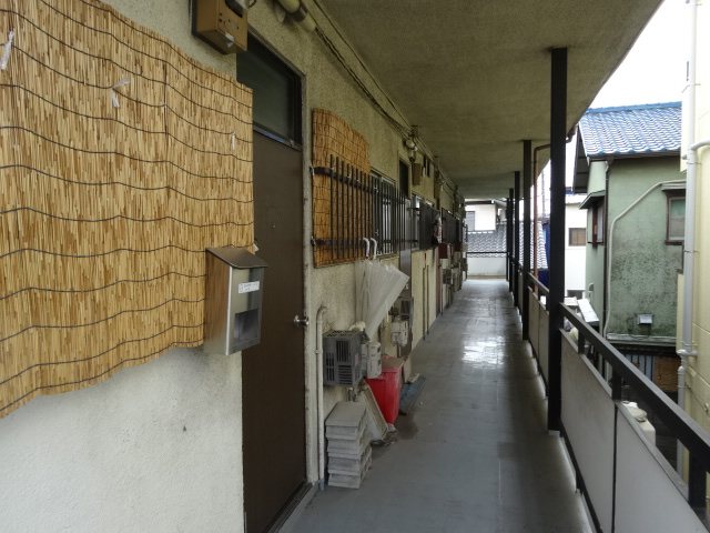 静風荘 共用廊下