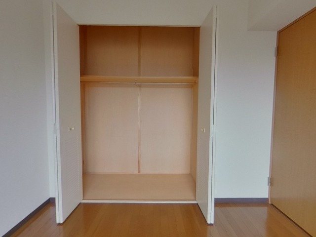 クレスト鹿浜 収納