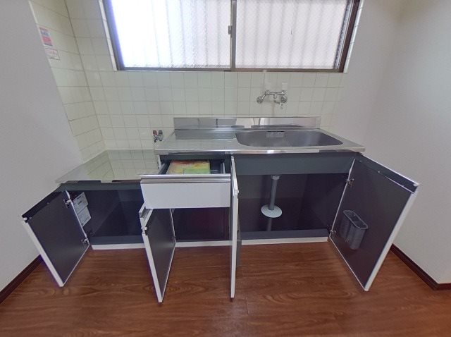 あさかハイツ キッチン下部収納