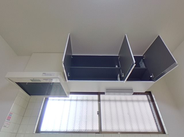 あさかハイツ キッチン上部収納