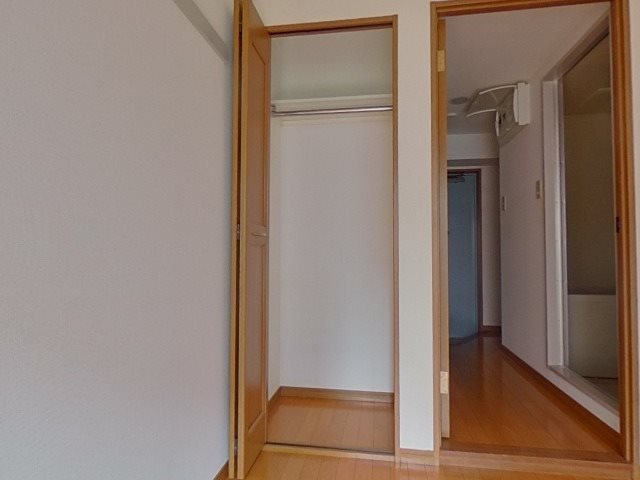 ラ・トゥール川口 収納